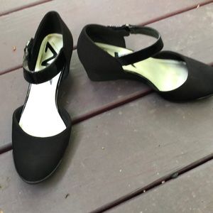 ann klein sample shoes